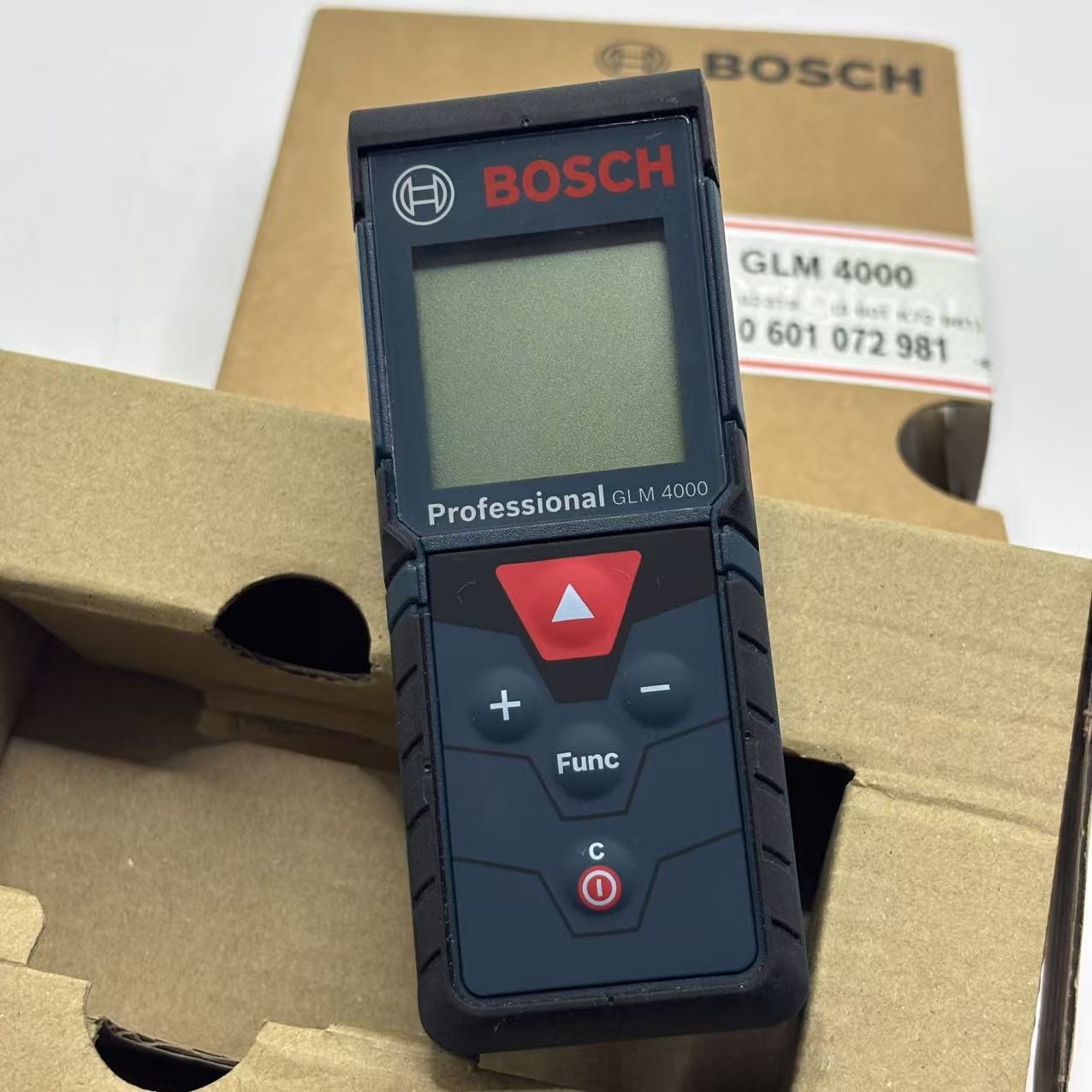 BOSCH GLM 4000 Misuratore Lase - Laser Distance Measure recensione e prezzo