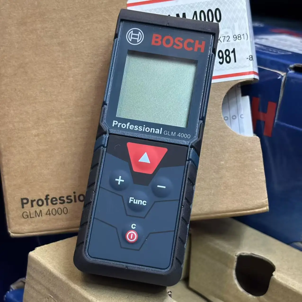 BOSCH GLM 4000 Misuratore Lase - Laser Distance Measure recensione e prezzo